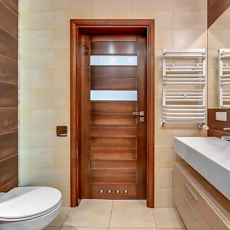 Dom & House - Marina